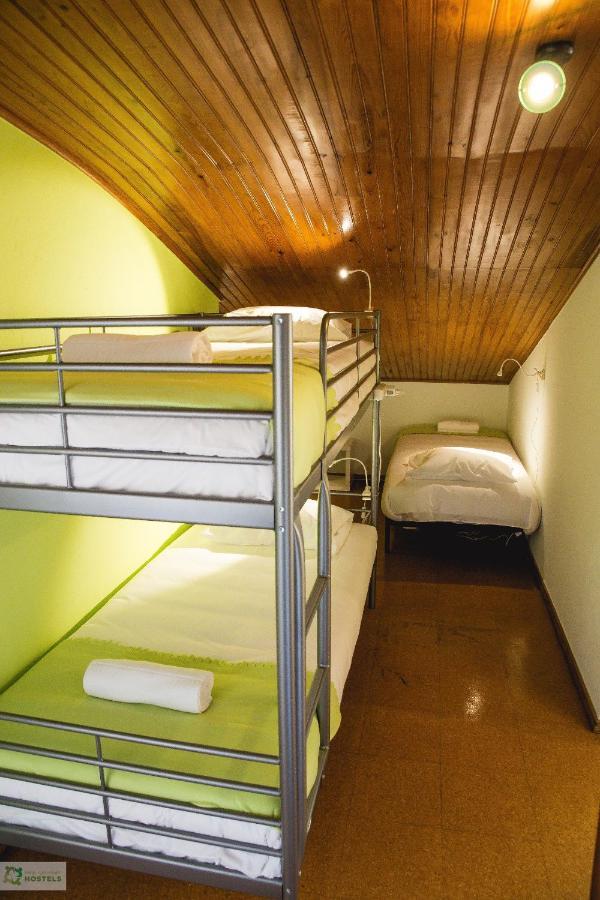 Help Yourself Hostels - Carcavelos Coast Room photo